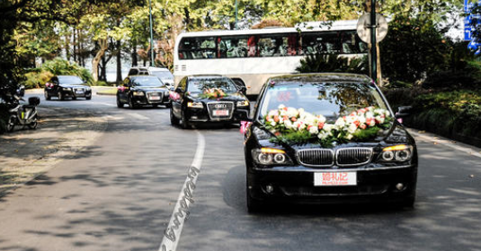 结婚跟车用什么车