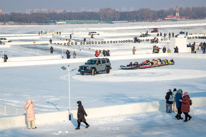 哈尔滨松花江冰雪嘉年华